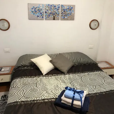 Fondachello Apartment
